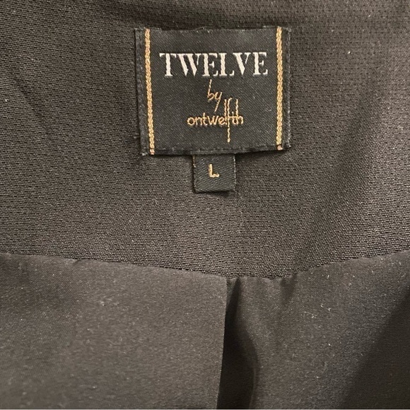 TWELVE by Ontwelfth Double-Breasted Blazer - Picture 6 of 9